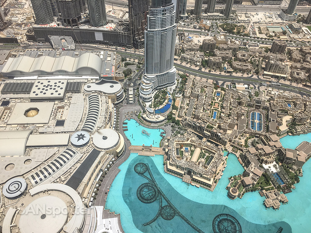 Dubai looks like Las Vegas