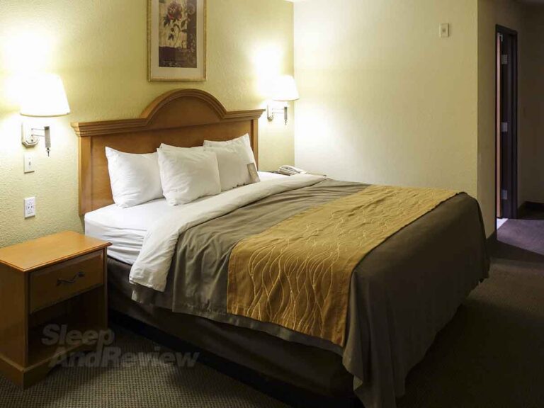 Comfort Inn Deming New Mexico: Not great (but neither are the other options)