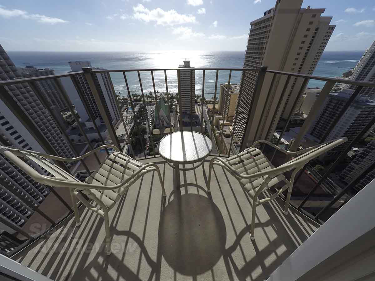 Hilton Waikiki Beach Review: What To REALLY Expect If You Stay