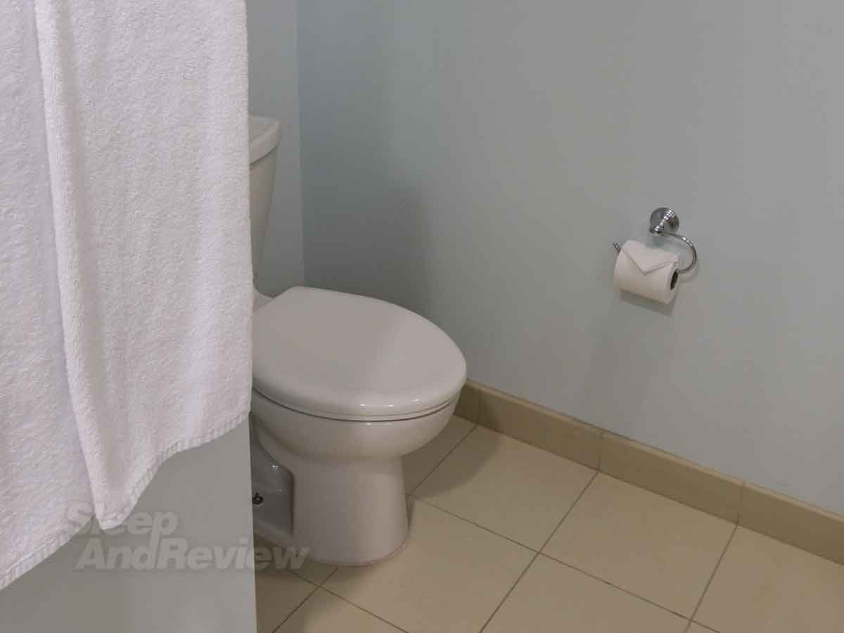 Hyatt House Denver Airport Hotel toilet