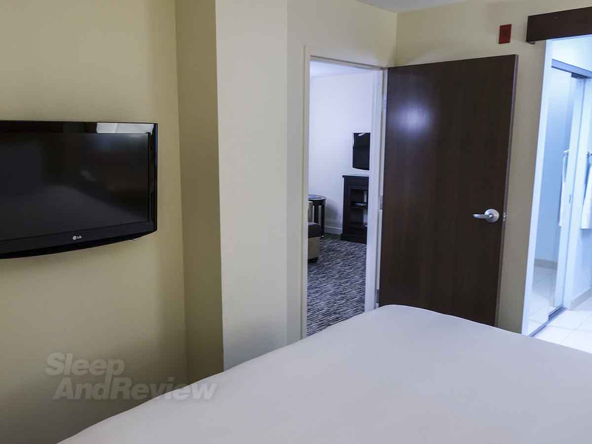 Hyatt House Denver Airport Hotel tv in bedroom