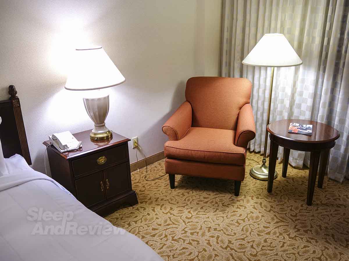 Marriott IAH room furniture