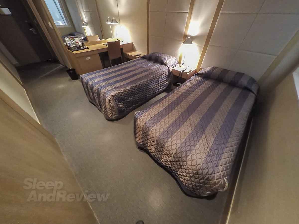 Incheon Airport Transit Hotel twin beds