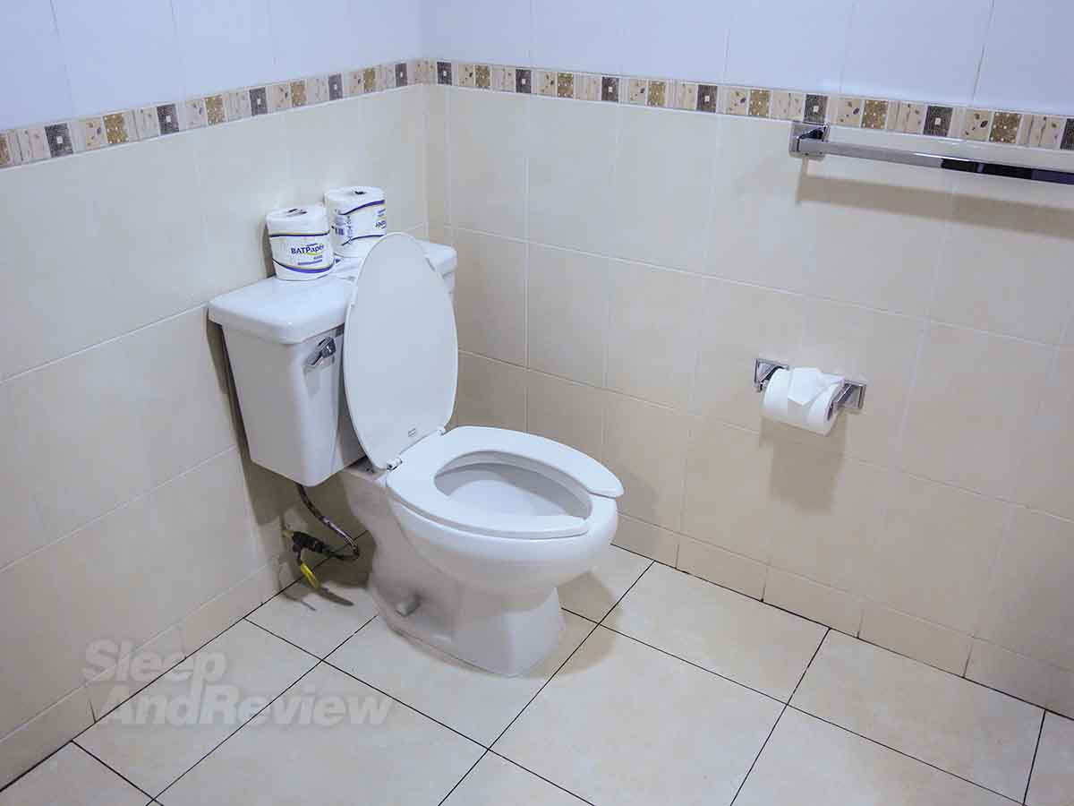 Royal Cancun All Suites toilet
