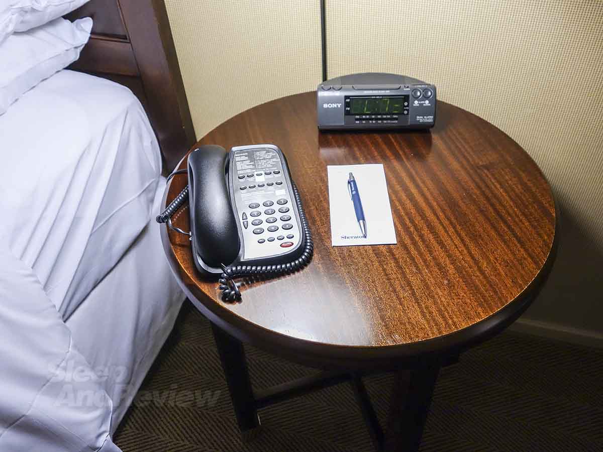 Sheraton Gateway Hotel phone and table