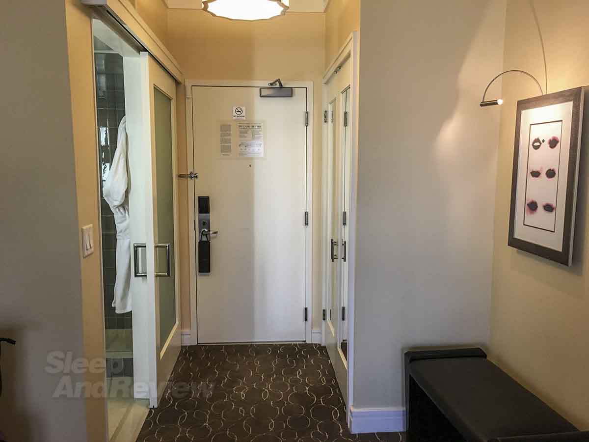 Sofitel Hotel Beverly Hills room entryway