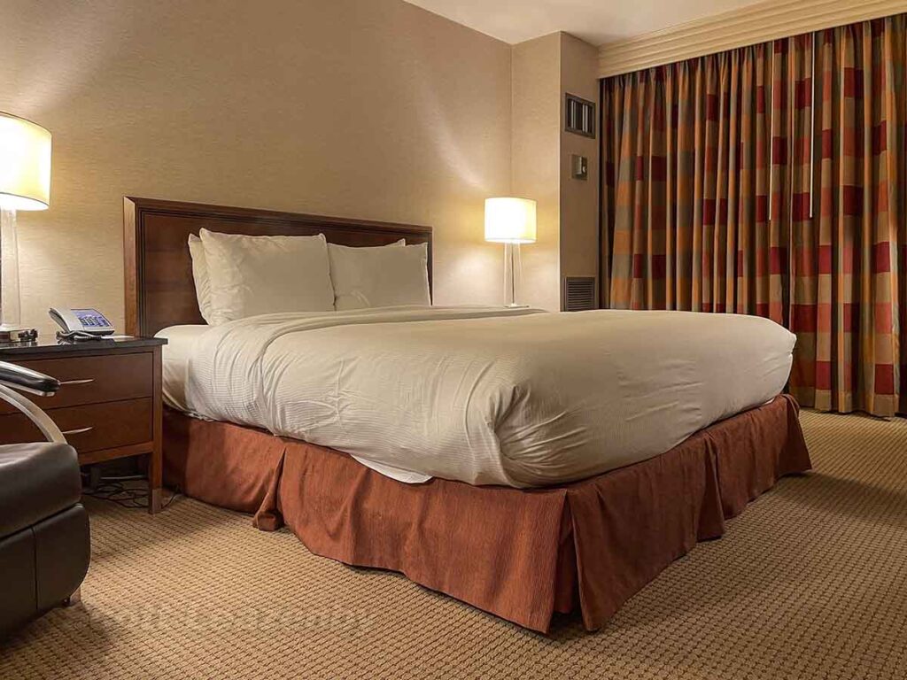Hilton ORD king bed