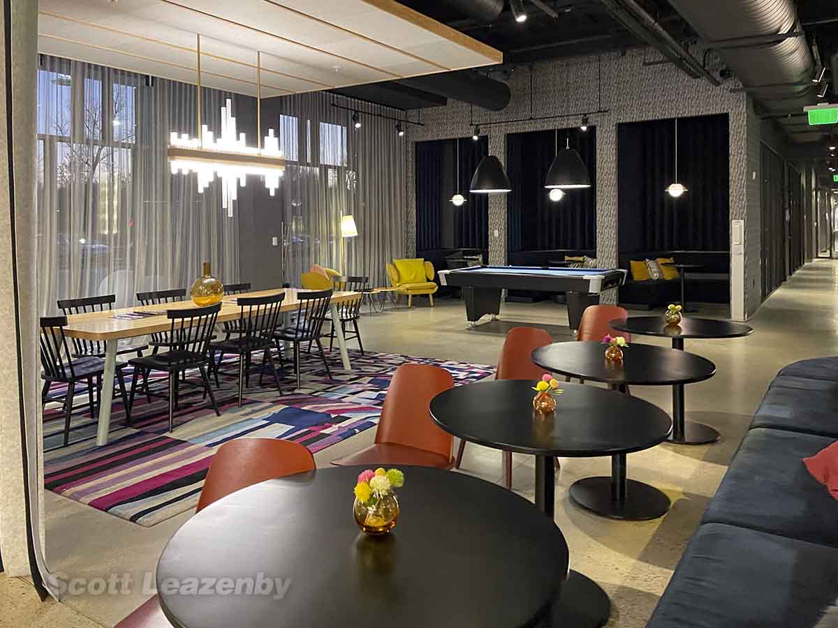 Aloft CLT lobby dining room