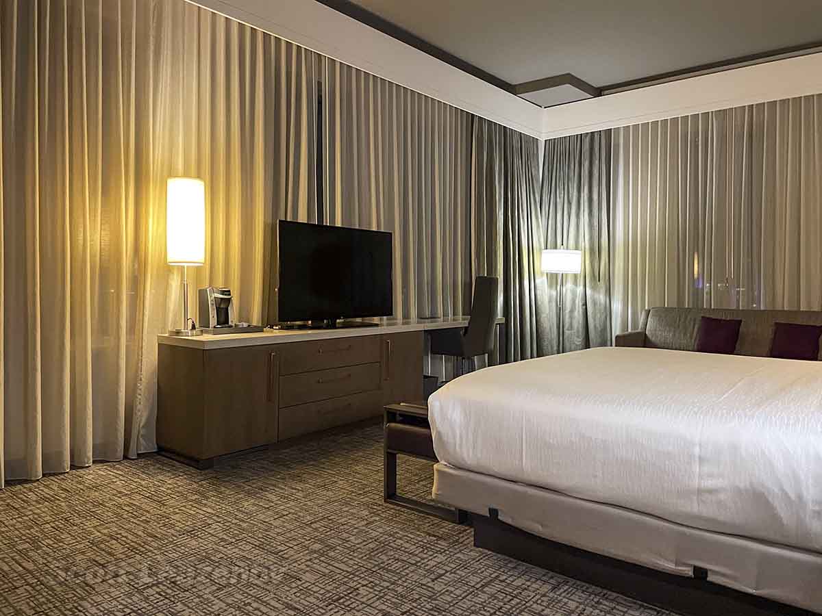 H Hotel LAX corner room