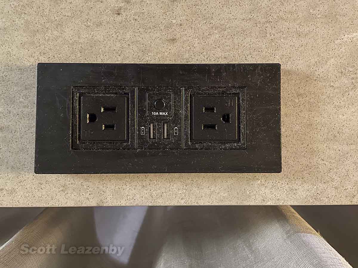 H Hotel LAX electrical outlets and USB charging ports