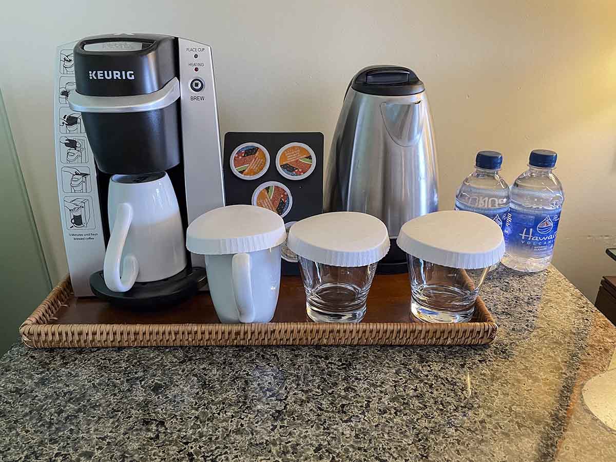 Coffee machine and complementary water