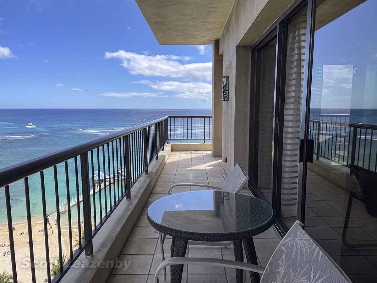 Hilton Hawaiian Village Ali'i Tower corner room balcony with table and chairs