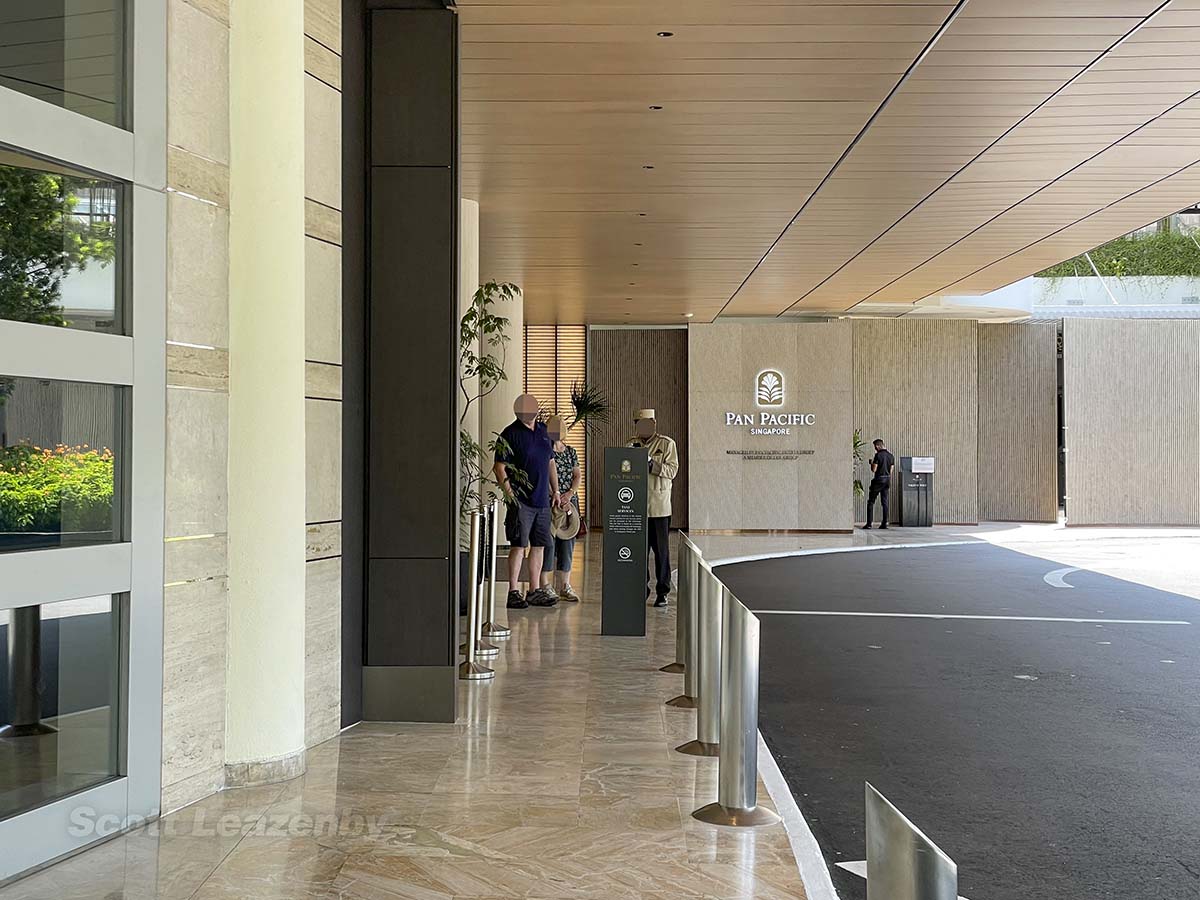 Main entrance to the pan Pacific Hotel in Singapore